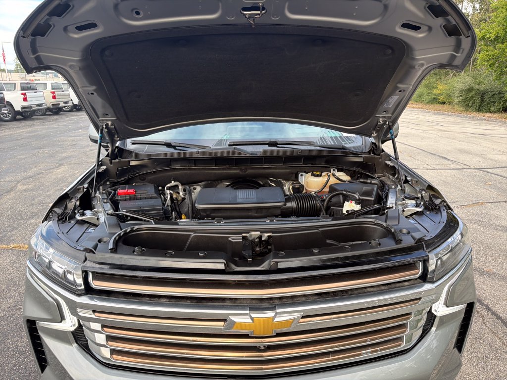 Used 2023 Chevrolet Suburban High Country AWD/4WD image 31