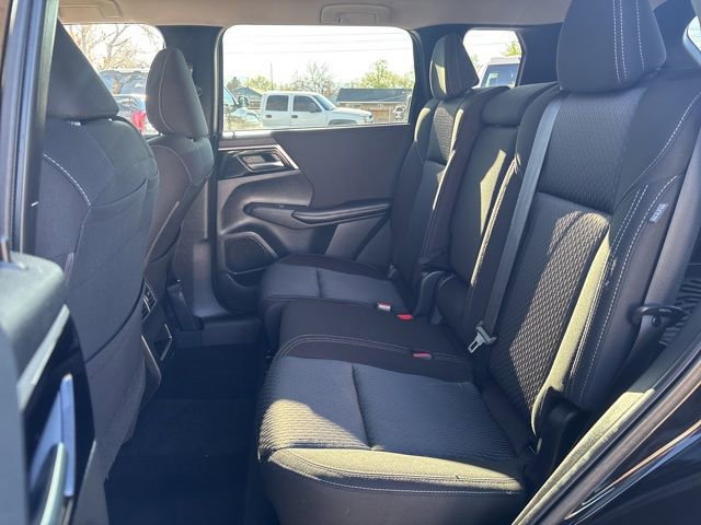 Used 2022 Mitsubishi Outlander ES image 29