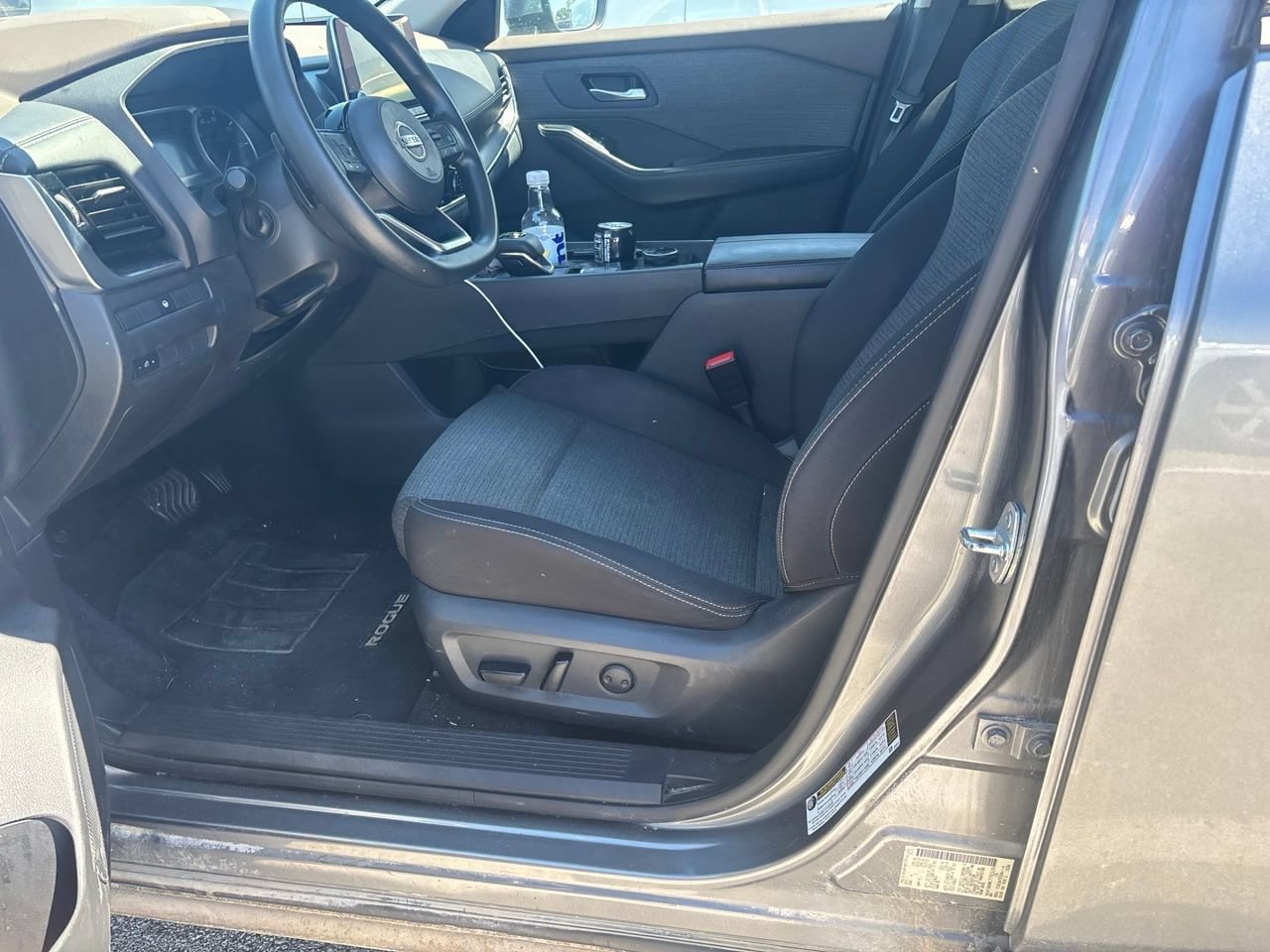 Used 2021 Nissan Rogue SV AWD/4WD image 2