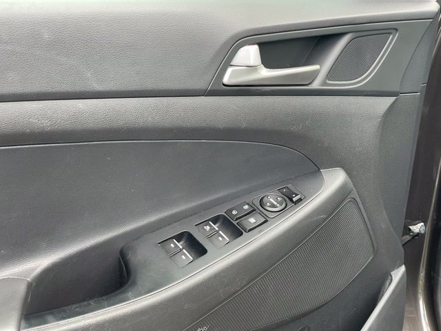 Used 2020 Hyundai Tucson Ultimate w/ Cargo Package AWD/4WD image 15