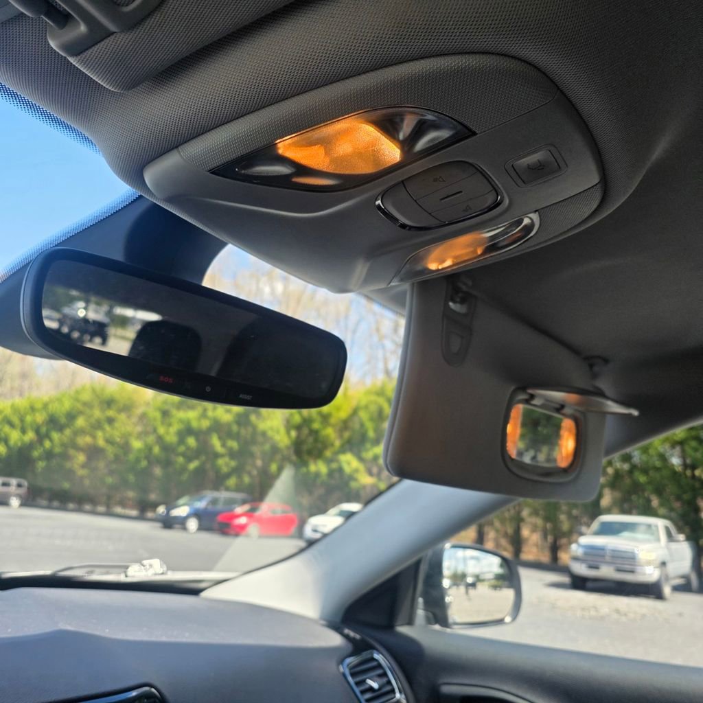 Used 2019 Jeep Compass Limited w/ Safety & Security Group image 22