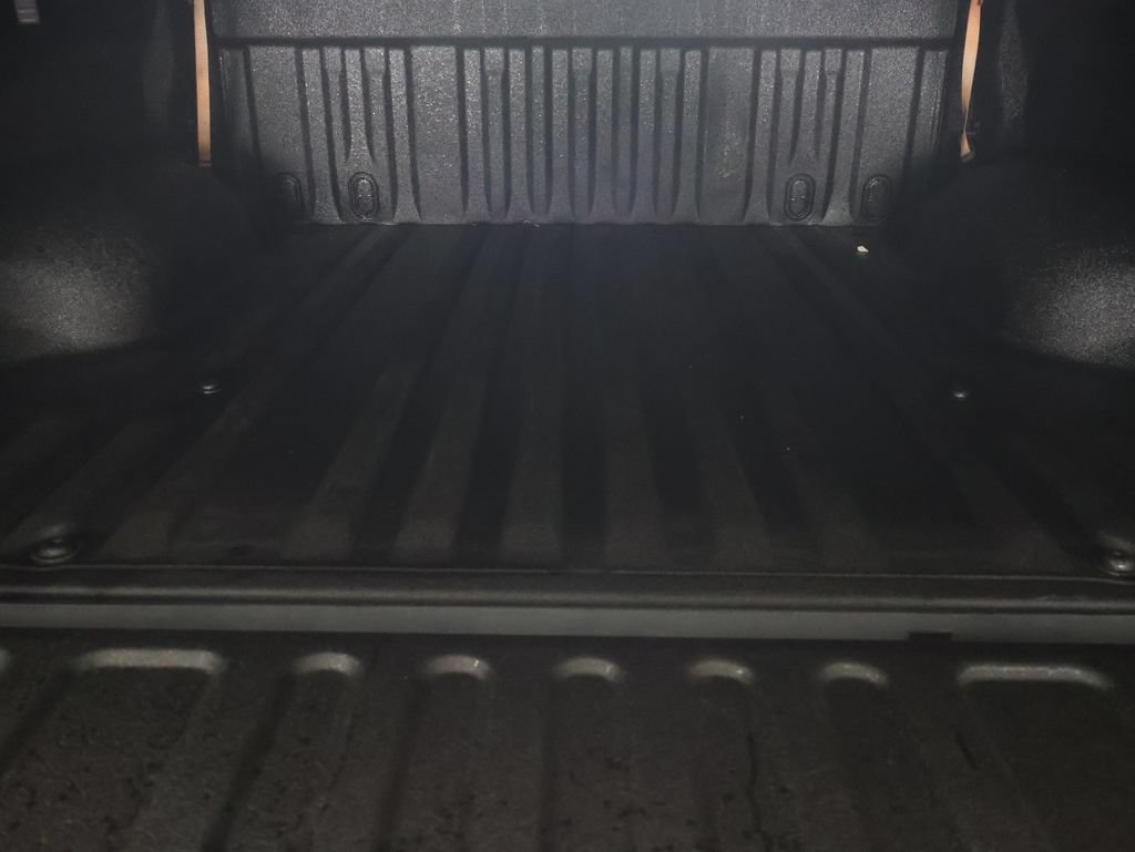Used 2018 Toyota Tundra SR5 w/ SR5 Upgrade Package AWD/4WD image 14