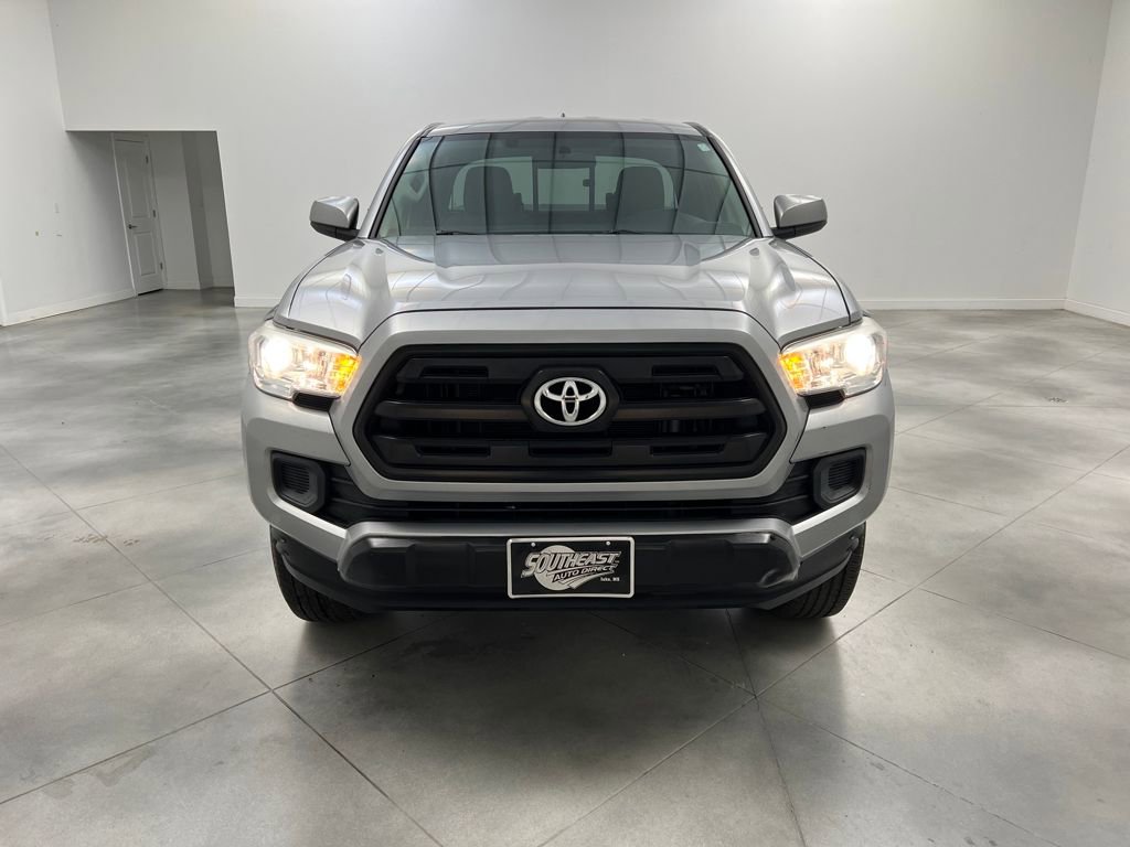 Used 2016 Toyota Tacoma SR image 2