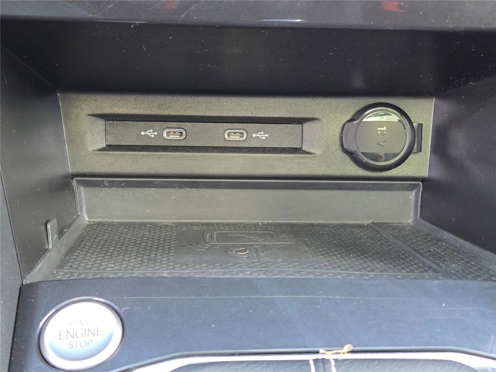 Used 2022 Volkswagen Tiguan SE R-Line image 28