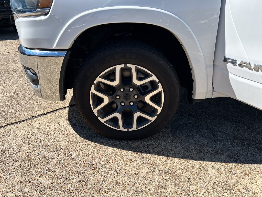 Used 2025 RAM 1500 Laramie AWD/4WD image 27