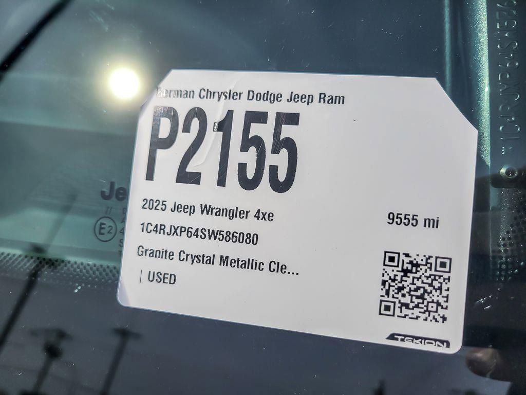 Used 2025 Jeep Wrangler Unlimited Sahara w/ Safety Group AWD/4WD image 25