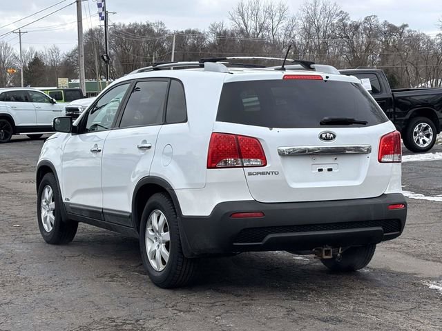 Used 2013 Kia Sorento LX image 2
