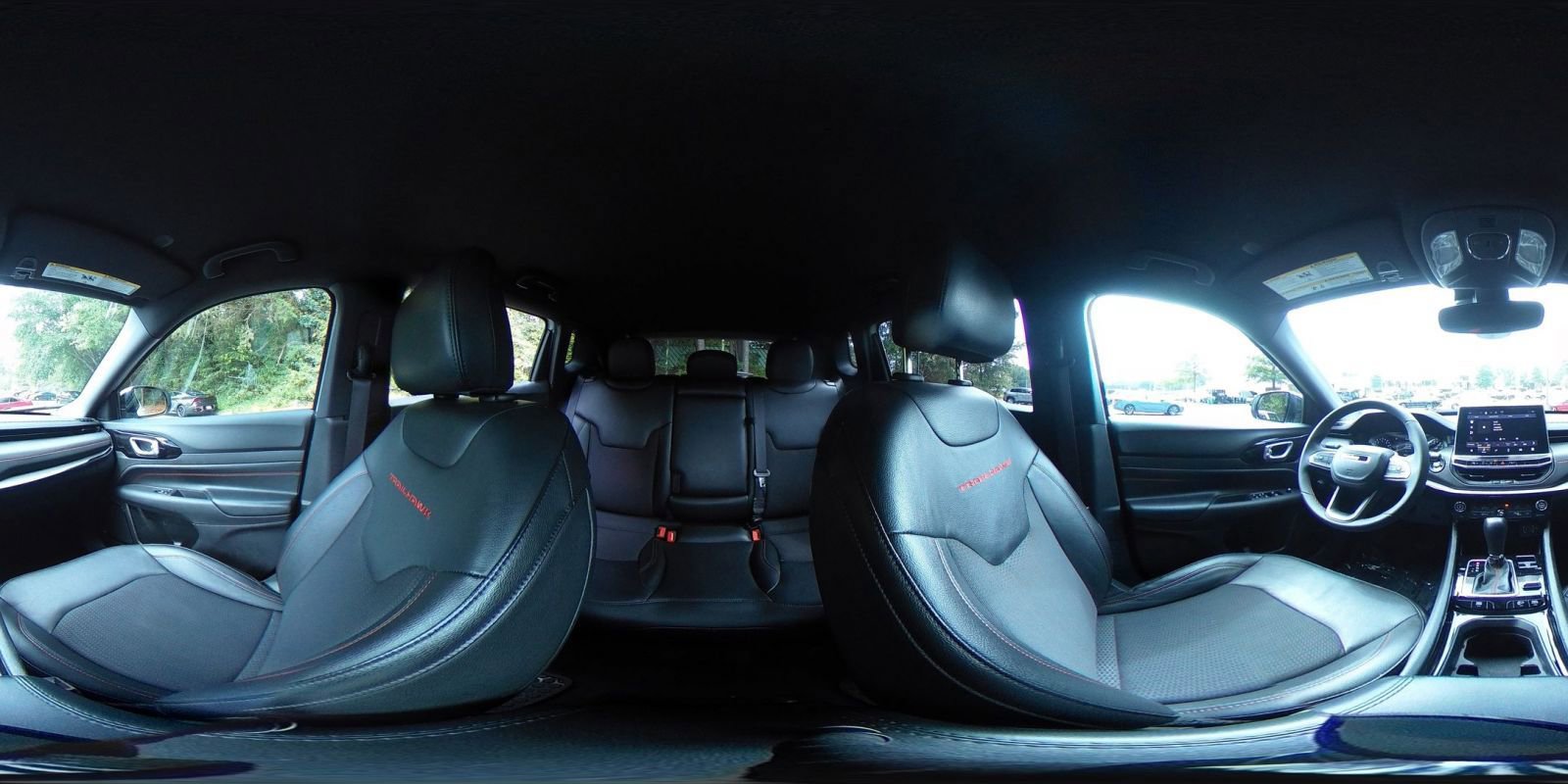 Used 2025 Jeep Compass Trailhawk image 42