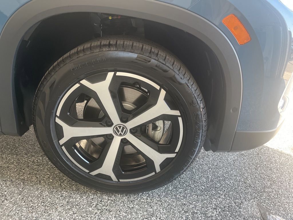 New 2026 Volkswagen Tiguan SE AWD/4WD image 11