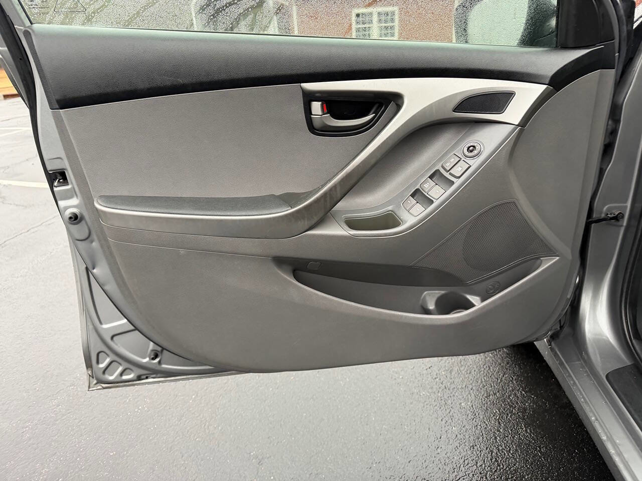 Used 2013 Hyundai Elantra GLS image 9