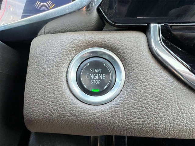 Used 2024 GMC Canyon Denali image 30