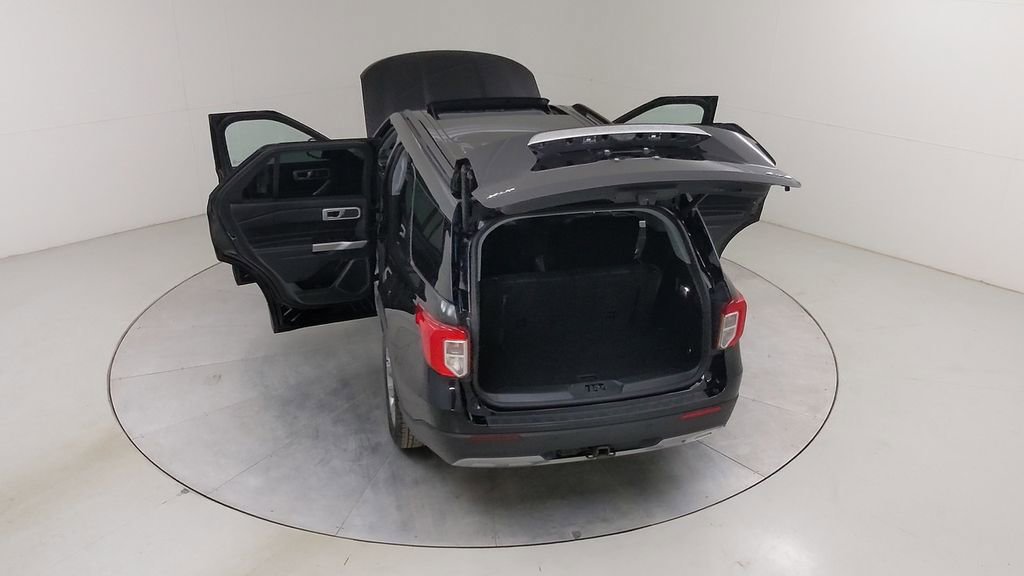 Certified 2023 Ford Explorer XLT w/ Equipment Group 202A image 54