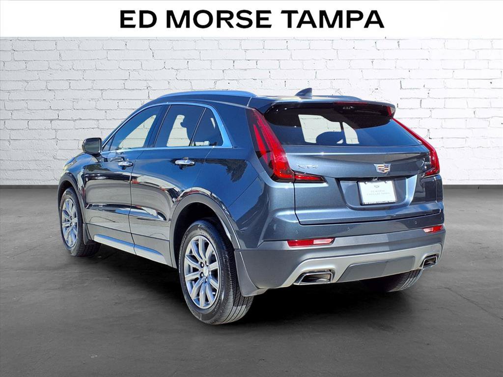 Used 2020 Cadillac XT4 Premium Luxury w/ Enhanced Visibility Package FWD image 3