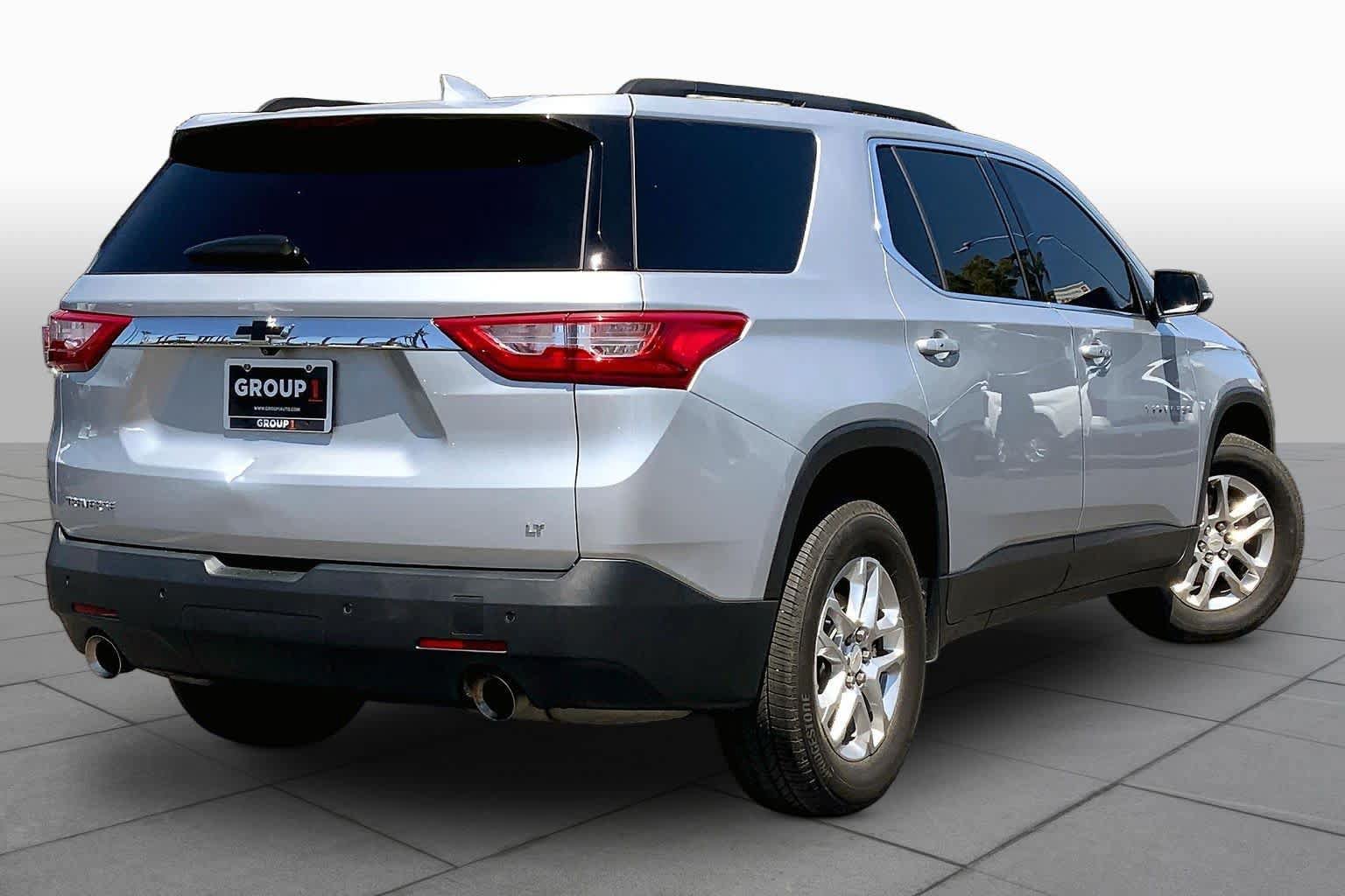 Used 2021 Chevrolet Traverse LT FWD image 12