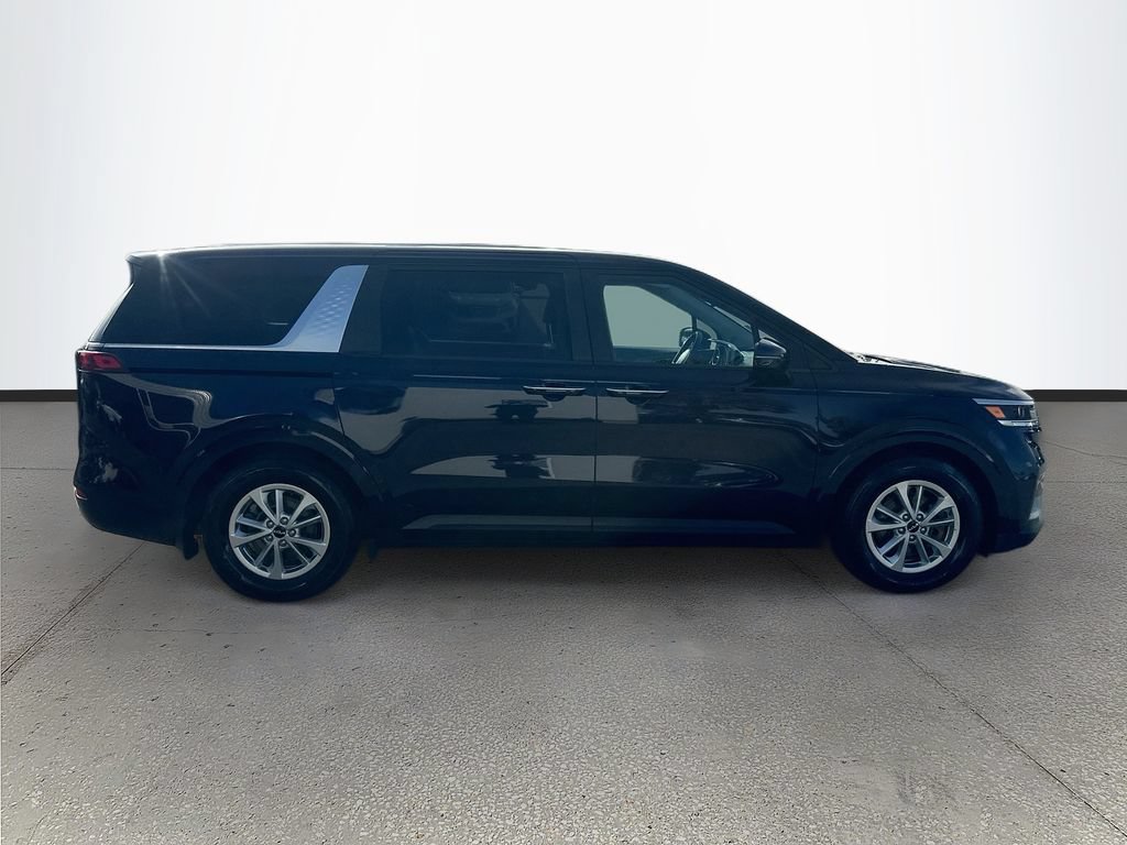 Used 2023 Kia Carnival LX FWD image 8