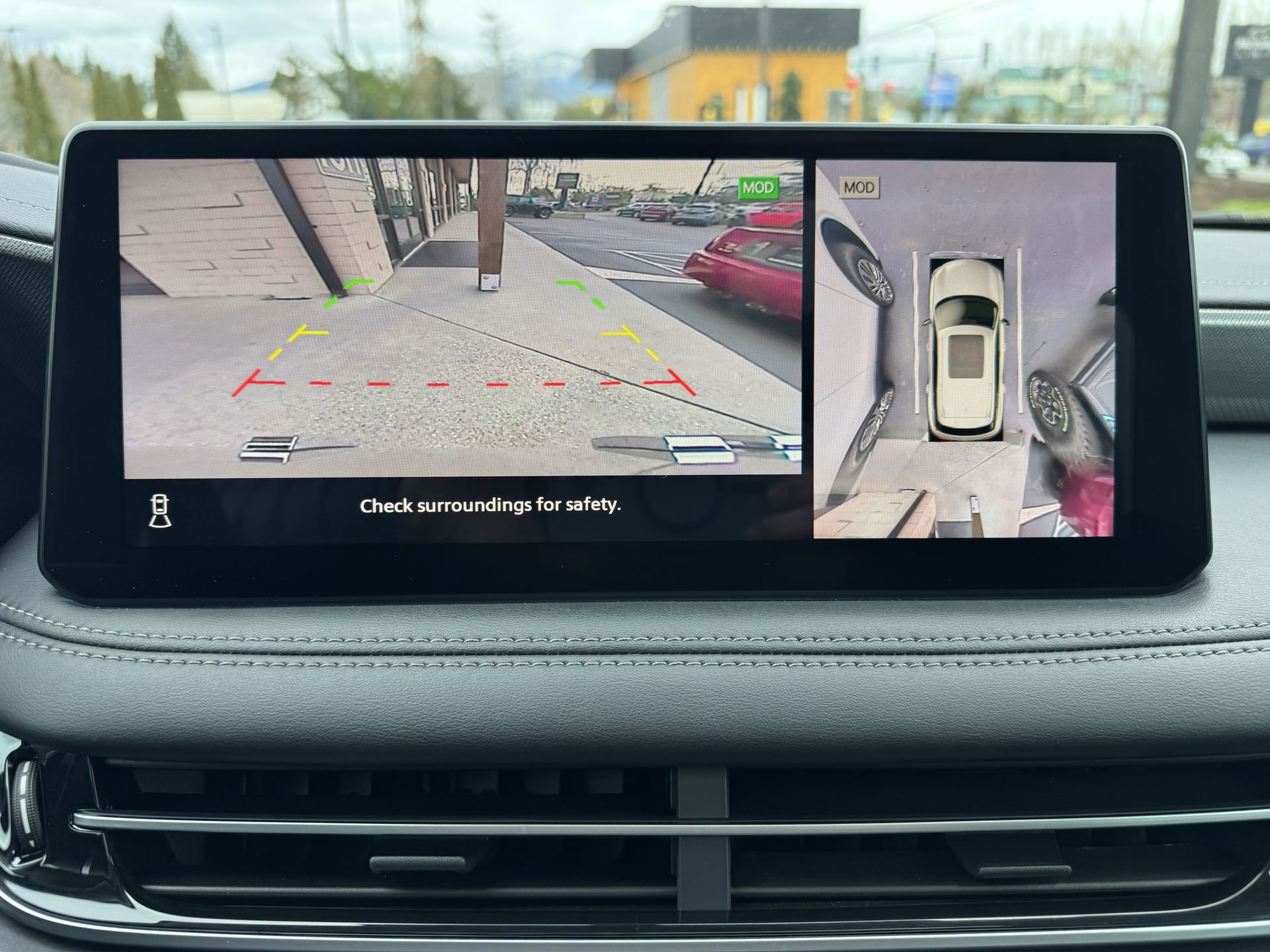 Used 2025 INFINITI QX60 Luxe image 28