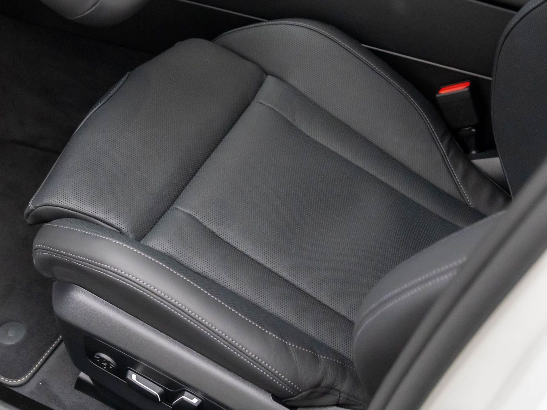 New 2026 BMW M5 Touring w/ M Driver's Package image 16