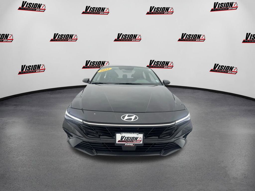 Certified 2025 Hyundai Elantra SEL video 2