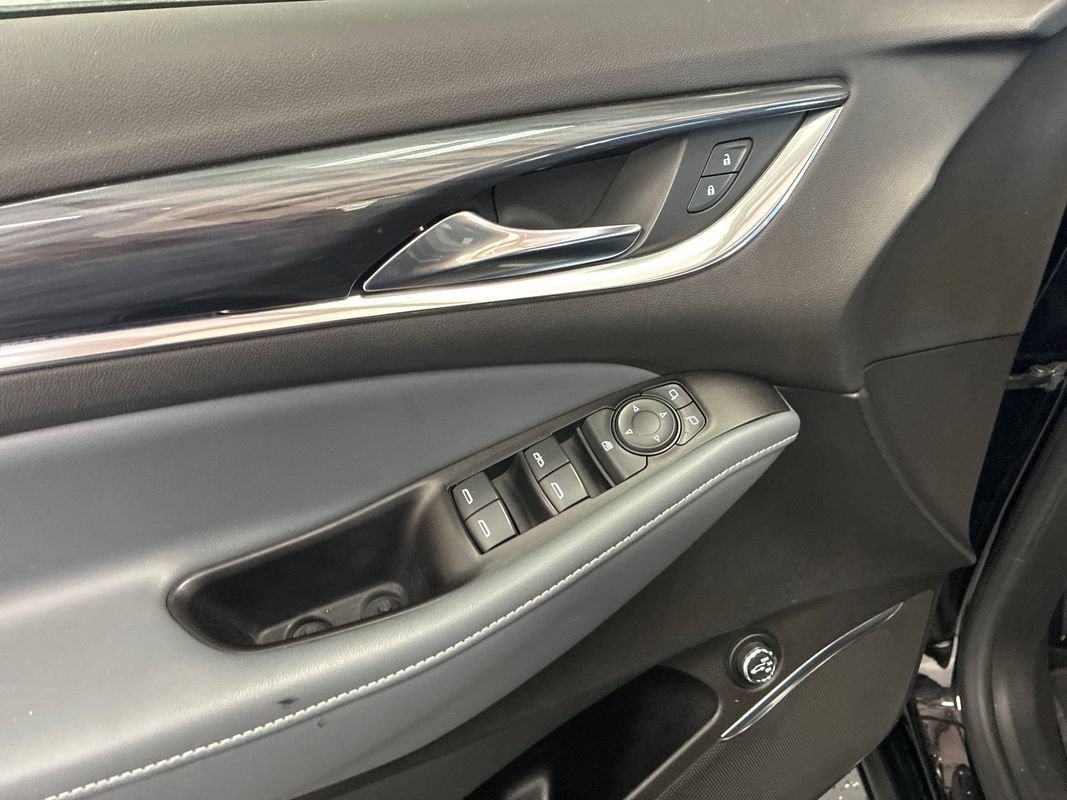 Used 2019 Buick Enclave Essence w/ Trailering Package, 5000 lbs. AWD/4WD image 10