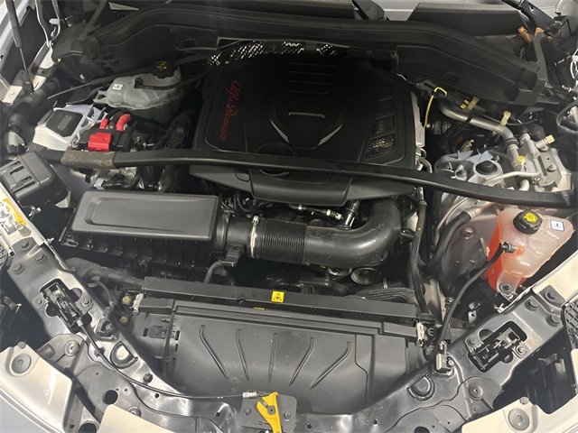 Used 2021 Alfa Romeo Stelvio Ti w/ Nero Edizione image 28