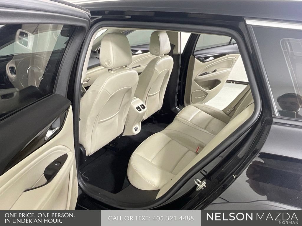 Used 2018 Buick Regal Essence w/ Driver Confidence Package #1 AWD/4WD image 12