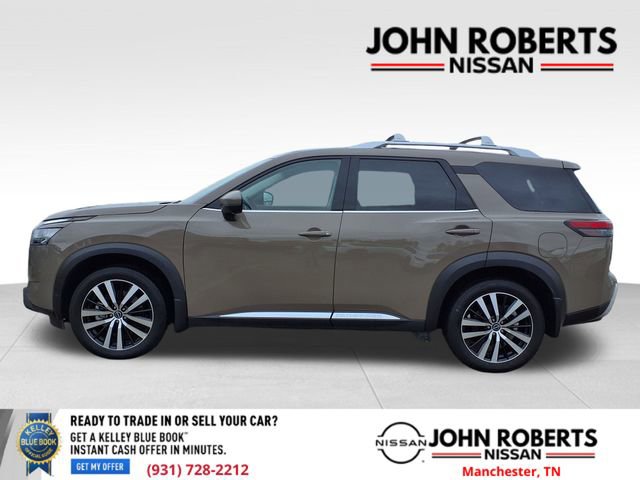 Used 2024 Nissan Pathfinder Platinum w/ Cargo Package image 3