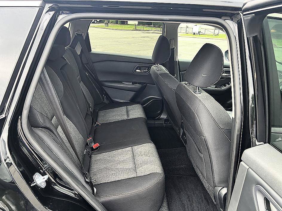 Certified 2024 Nissan Rogue SV AWD/4WD image 16