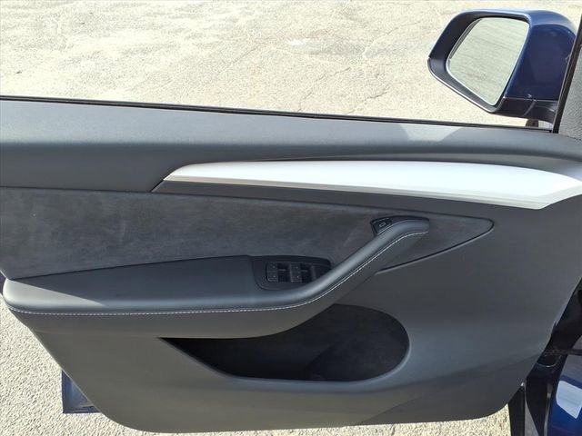 Used 2023 Tesla Model Y Long Range image 21