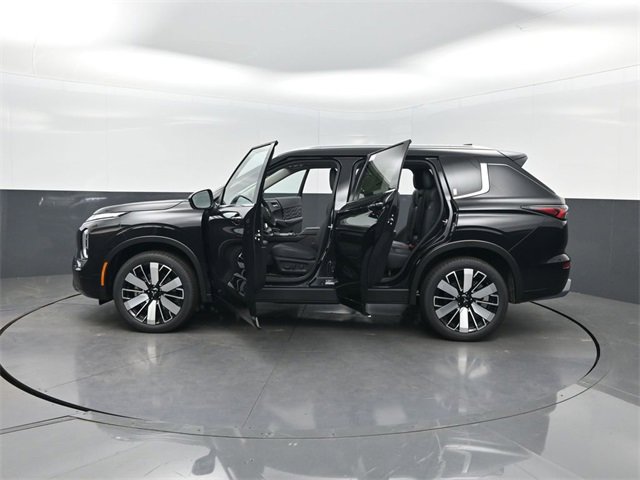 New 2025 Mitsubishi Outlander SEL image 38