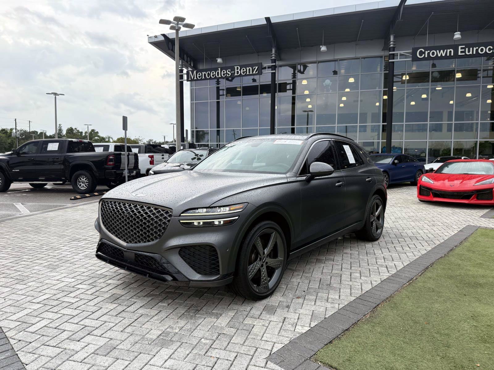 Used 2023 Genesis GV70 3.5T Sport w/ Sport Prestige Package AWD/4WD image 2