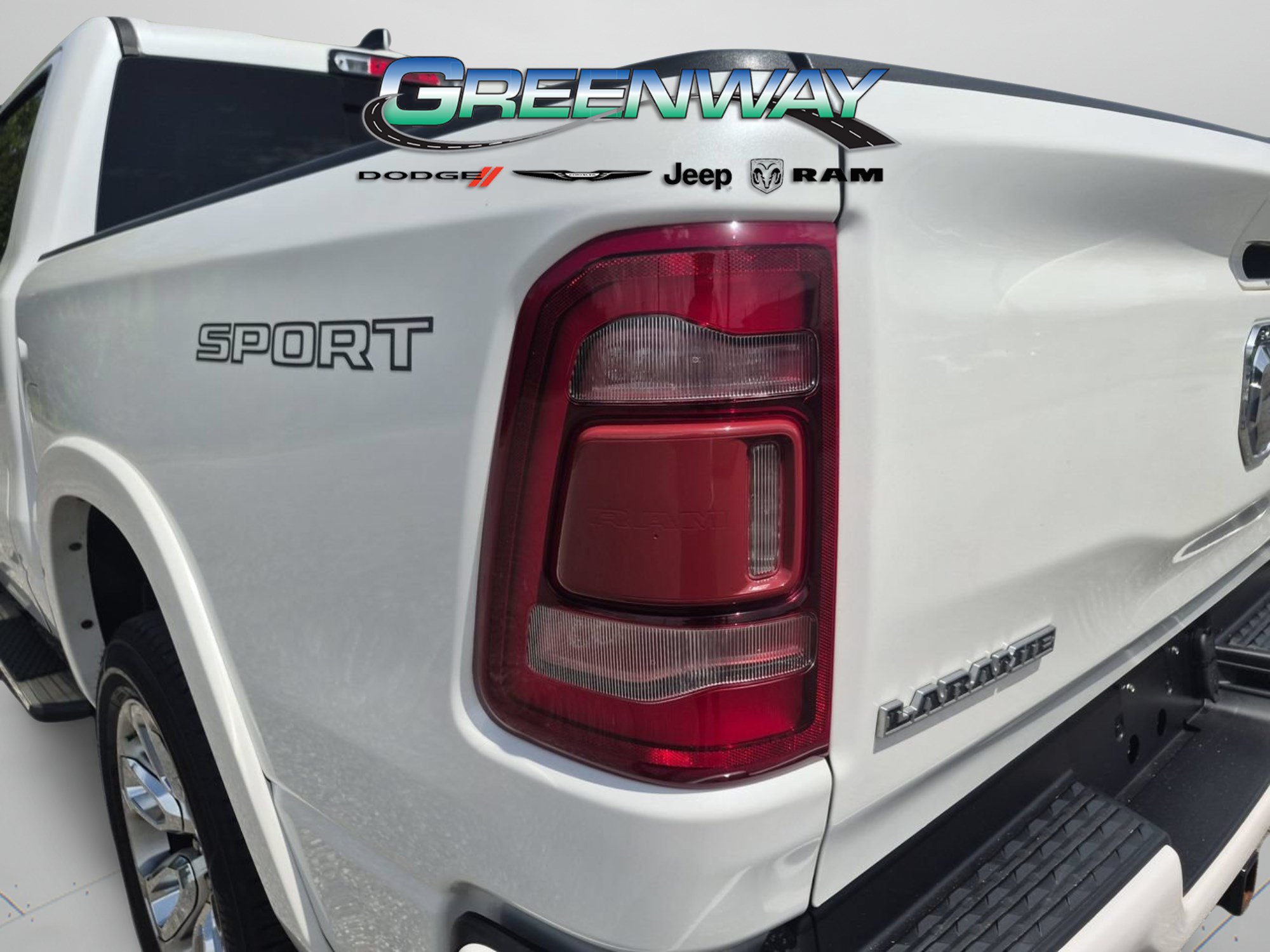 Used 2022 RAM 1500 Laramie w/ Sport Appearance Package AWD/4WD image 30