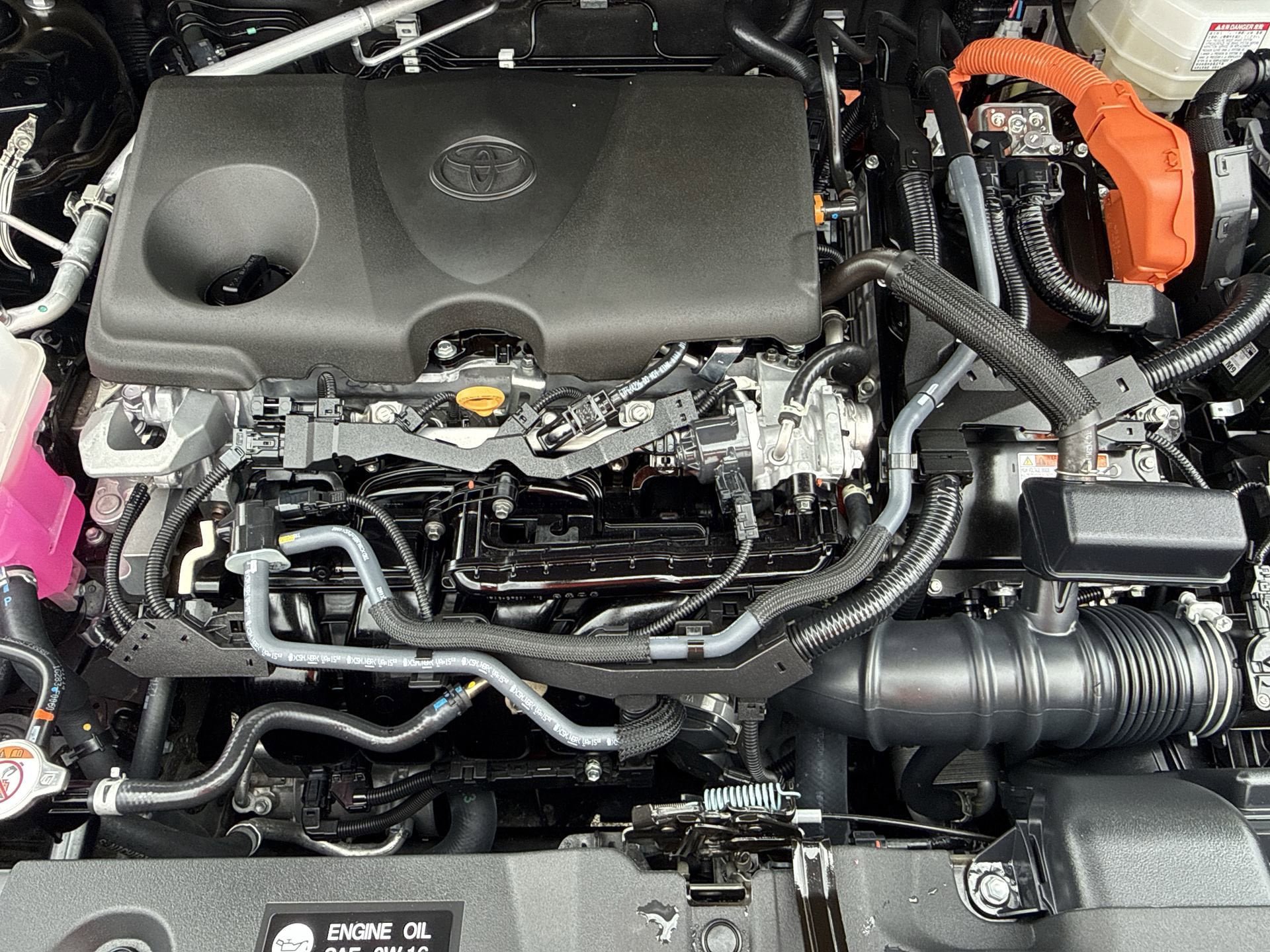 Certified 2025 Toyota RAV4 LE AWD/4WD image 17