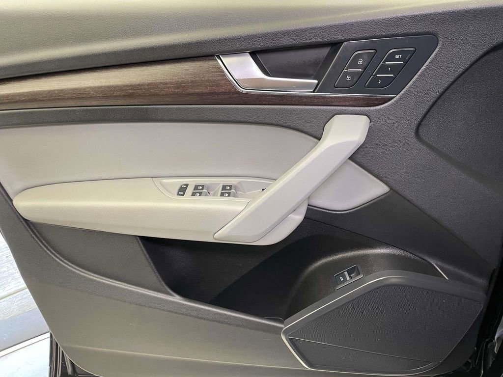 Certified 2022 Audi Q5 2.0T Premium w/ Convenience Package image 33