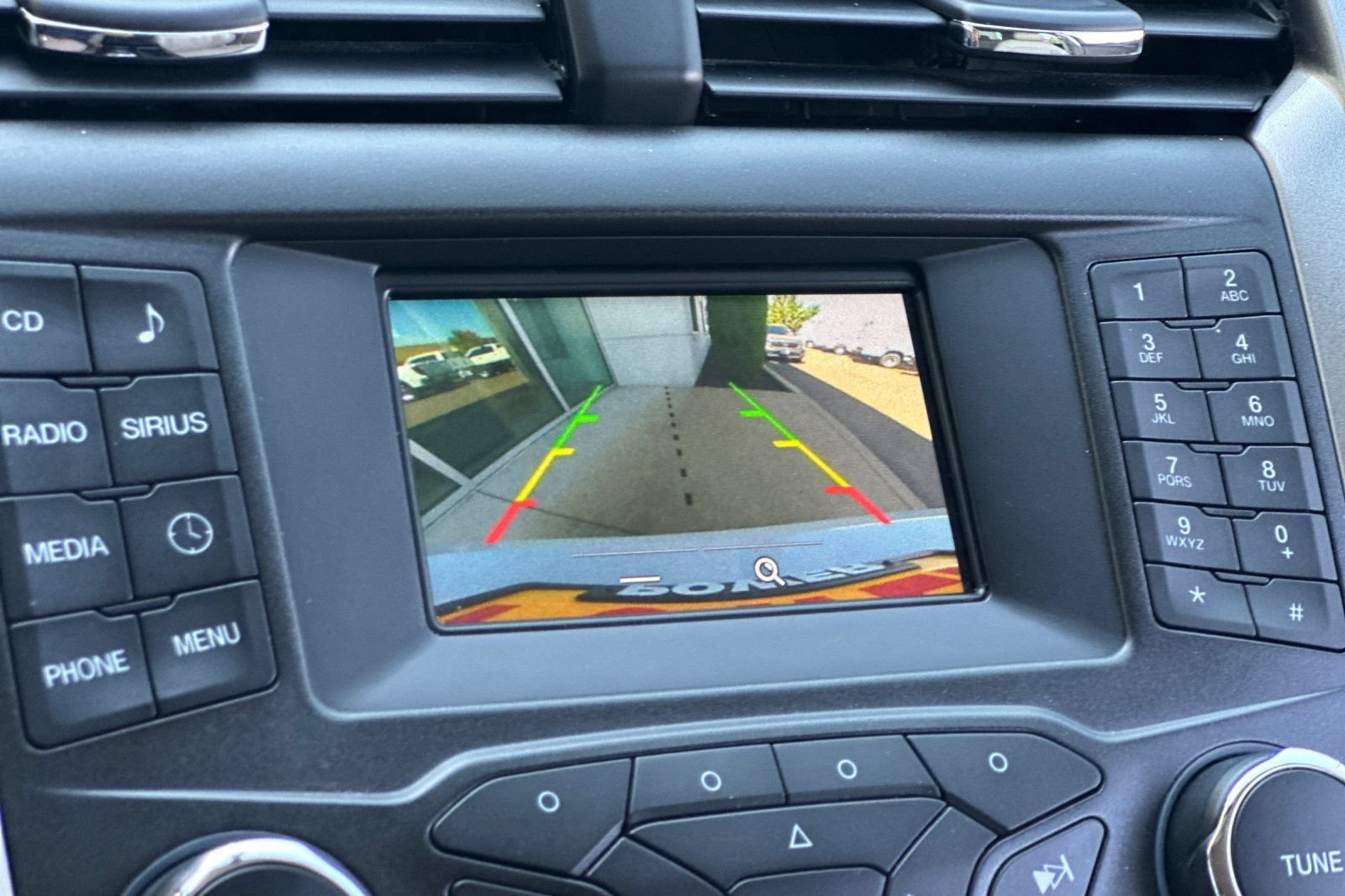 Used 2018 Ford Fusion SE FWD image 17