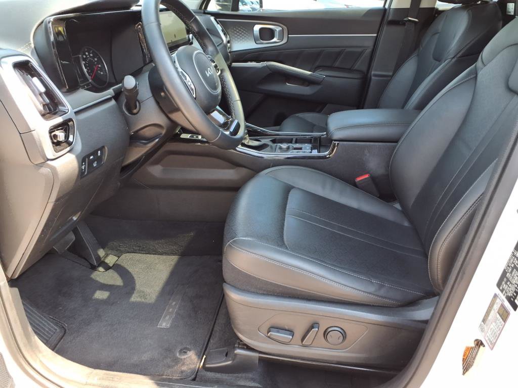 Used 2022 Kia Sorento SX image 8