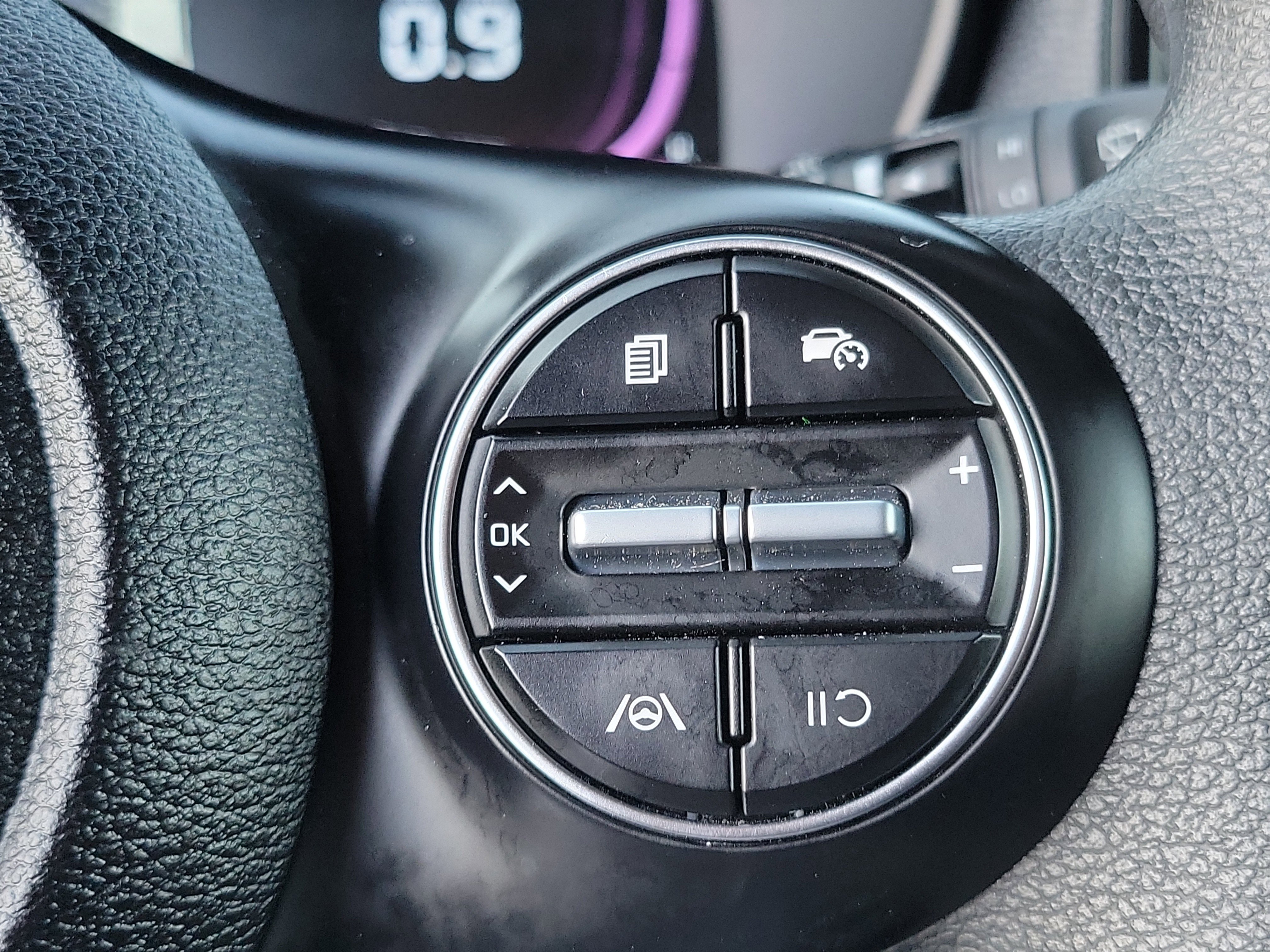 Used 2025 Kia Soul LX image 7