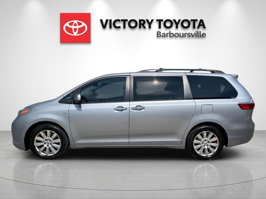 Used 2017 Toyota Sienna Limited Premium AWD/4WD image 2
