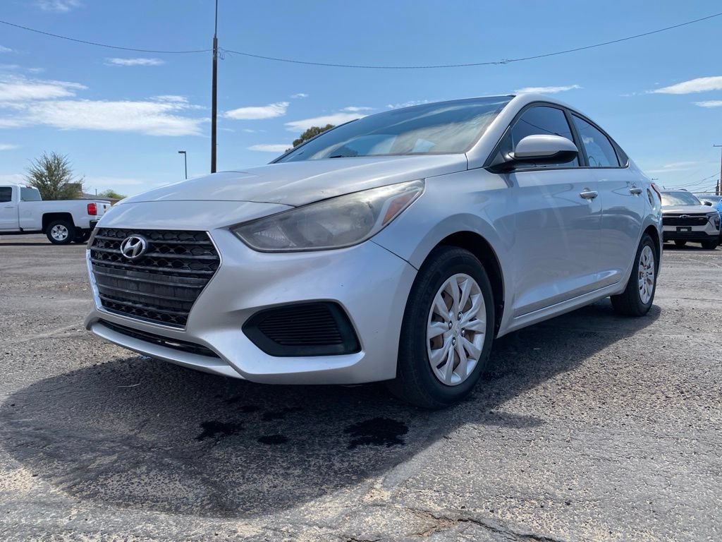 Used 2018 Hyundai Accent SE FWD image 2