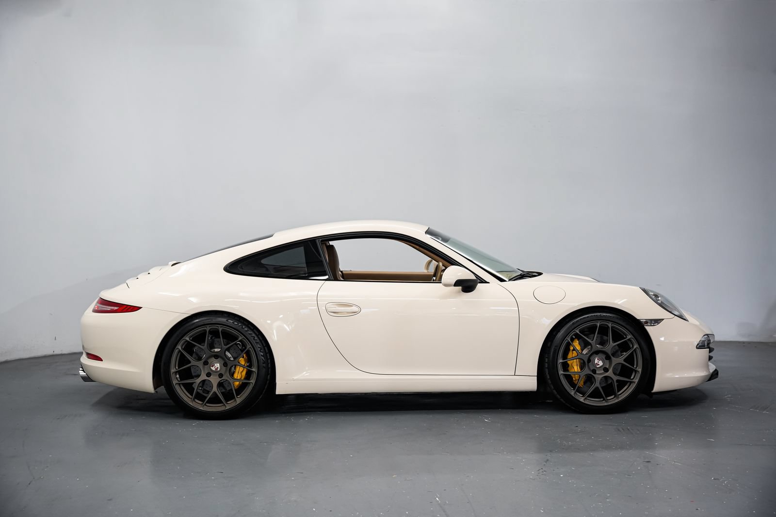 Used 2012 Porsche 911 Carrera S RWD image 2