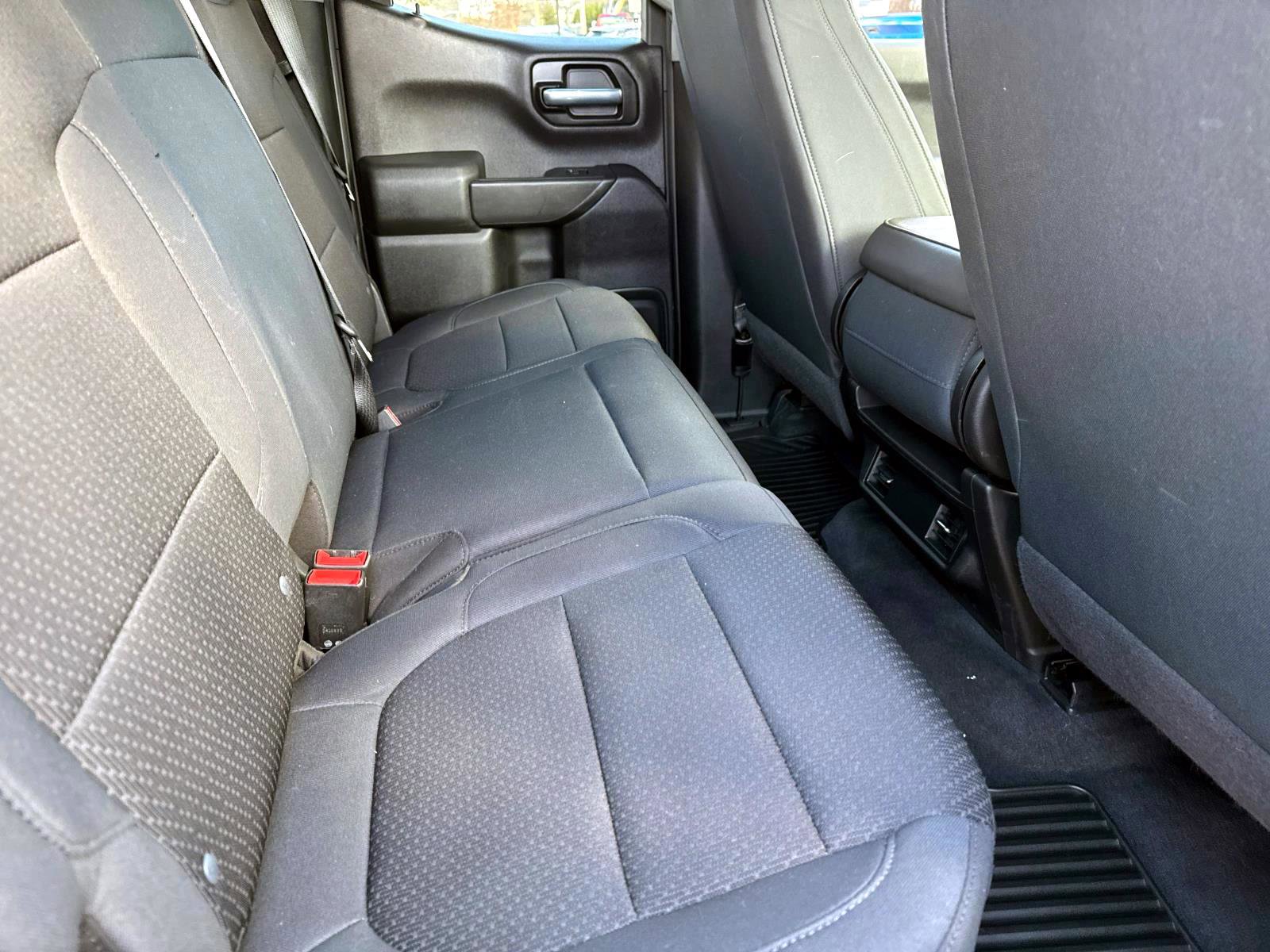 Used 2020 Chevrolet Silverado 1500 Custom w/ Custom Value Package image 11