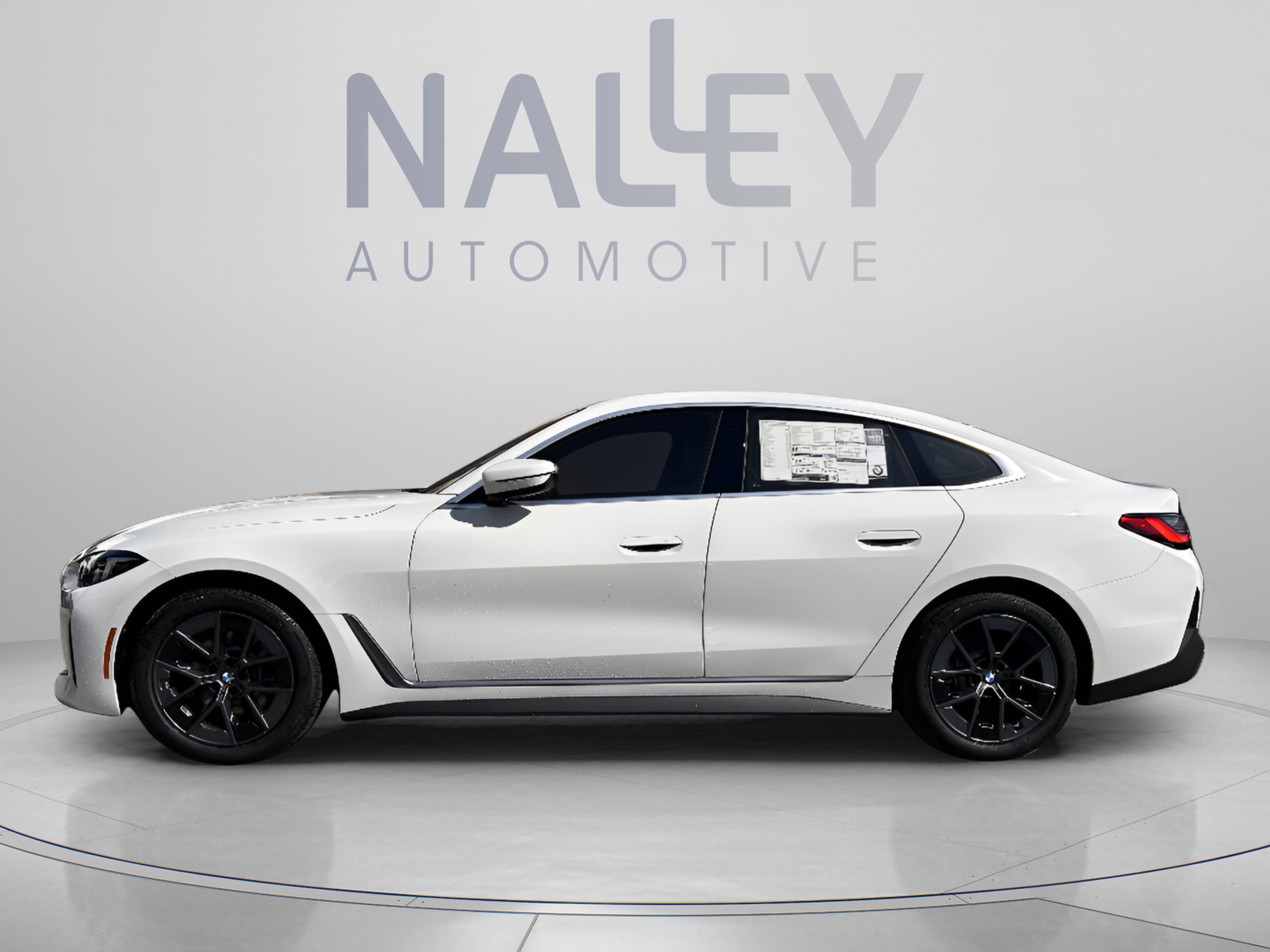 Used 2026 BMW i4 eDrive40 w/ Premium Package RWD image 2