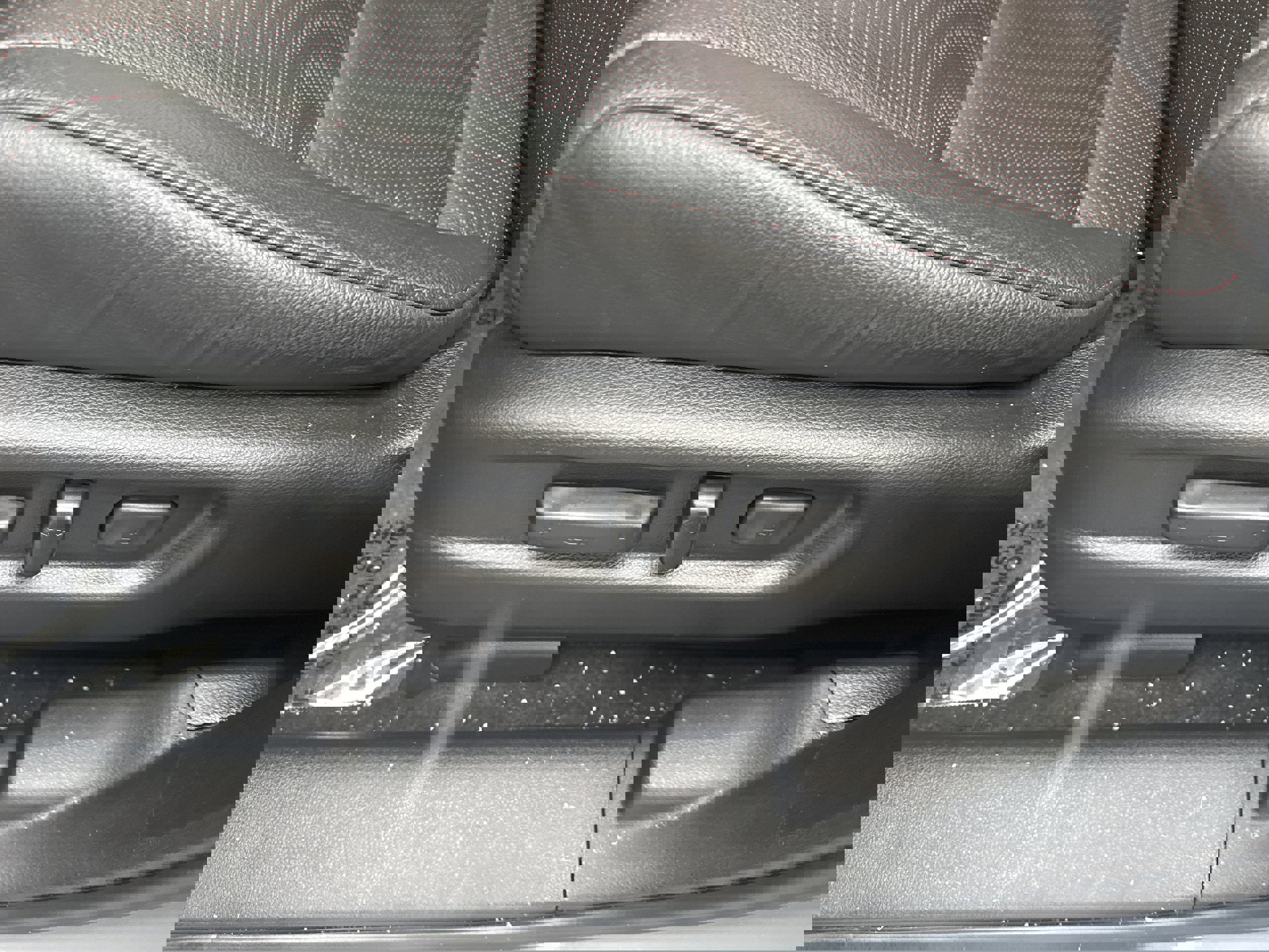 Used 2025 Honda Passport Black Edition image 4