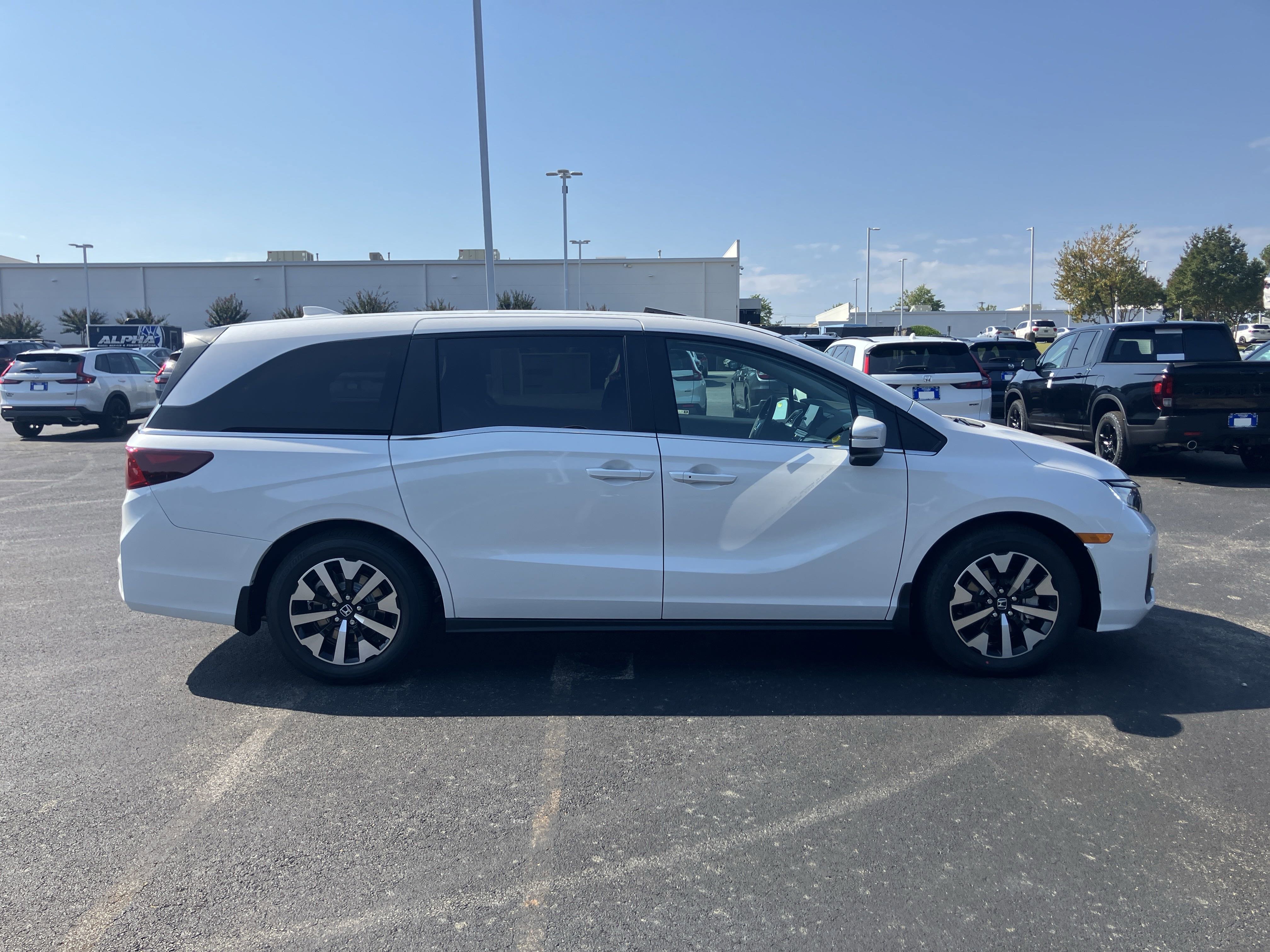 New 2026 Honda Odyssey EX-L image 10