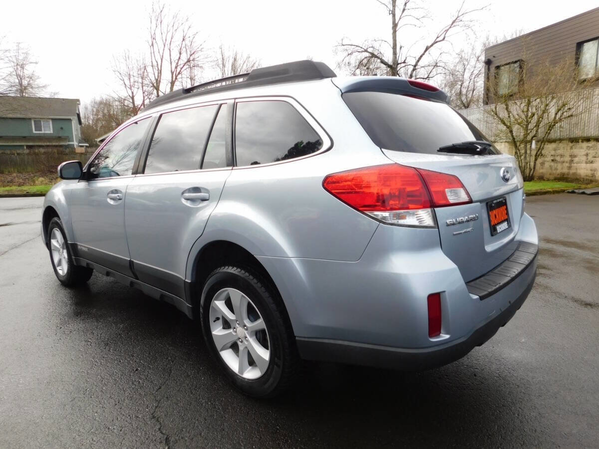 Used 2014 Subaru Outback 2.5i Premium AWD/4WD image 3