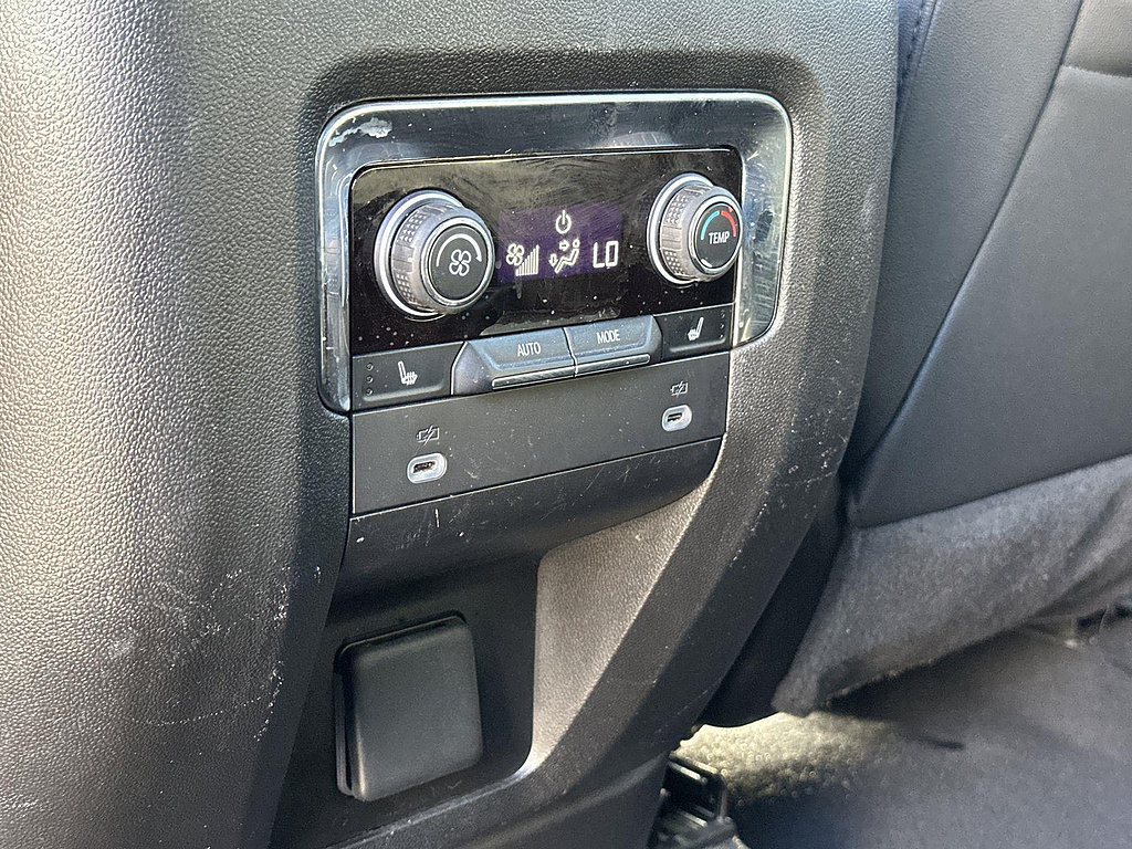 Used 2024 Chevrolet Tahoe Premier RWD image 41