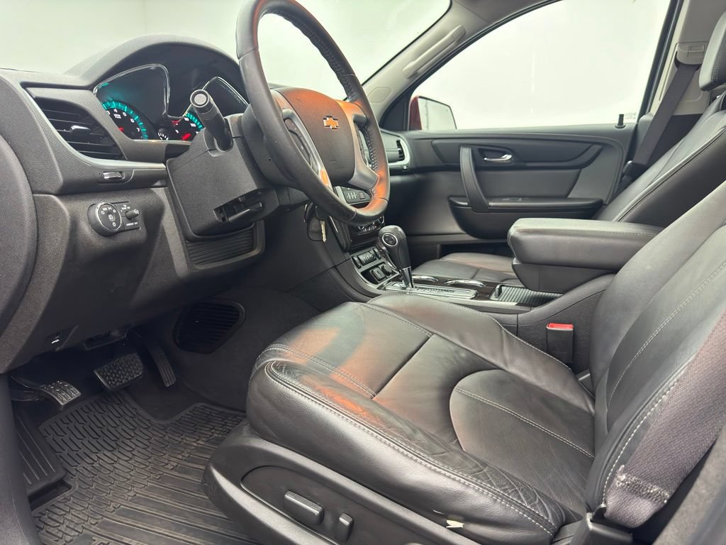 Used 2015 Chevrolet Traverse LT FWD image 16