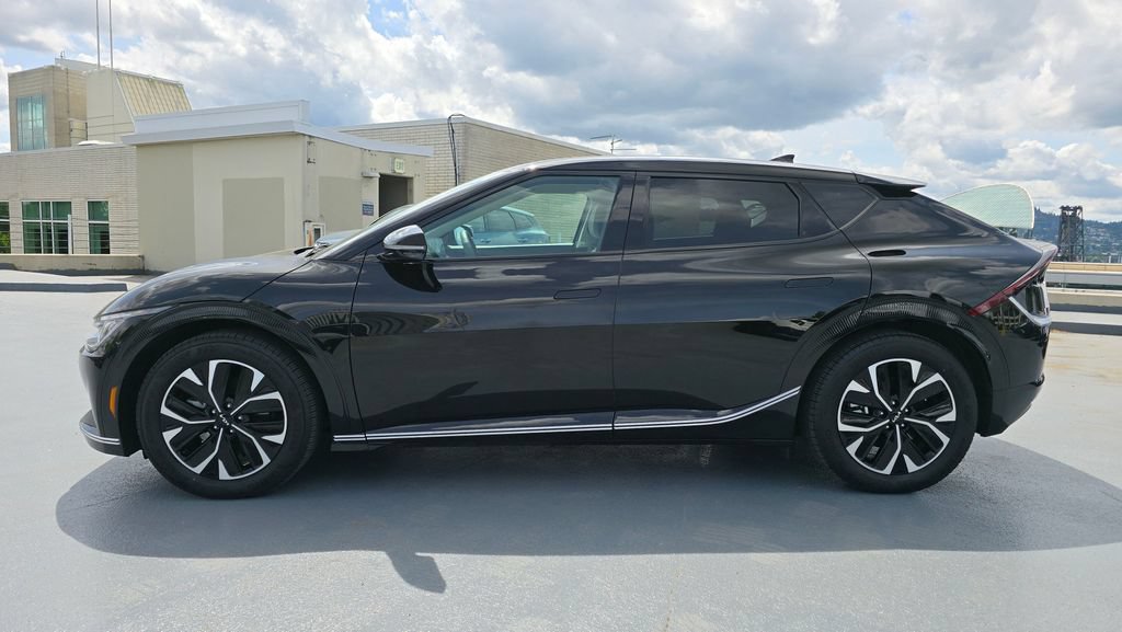 Certified 2024 Kia EV6 Wind AWD/4WD image 6