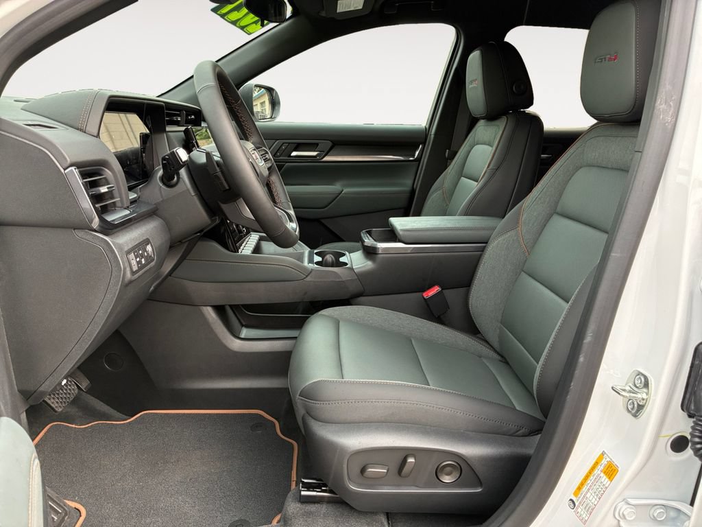 New 2027 GMC Terrain AT4 w/ Convenience Package III AWD/4WD image 9