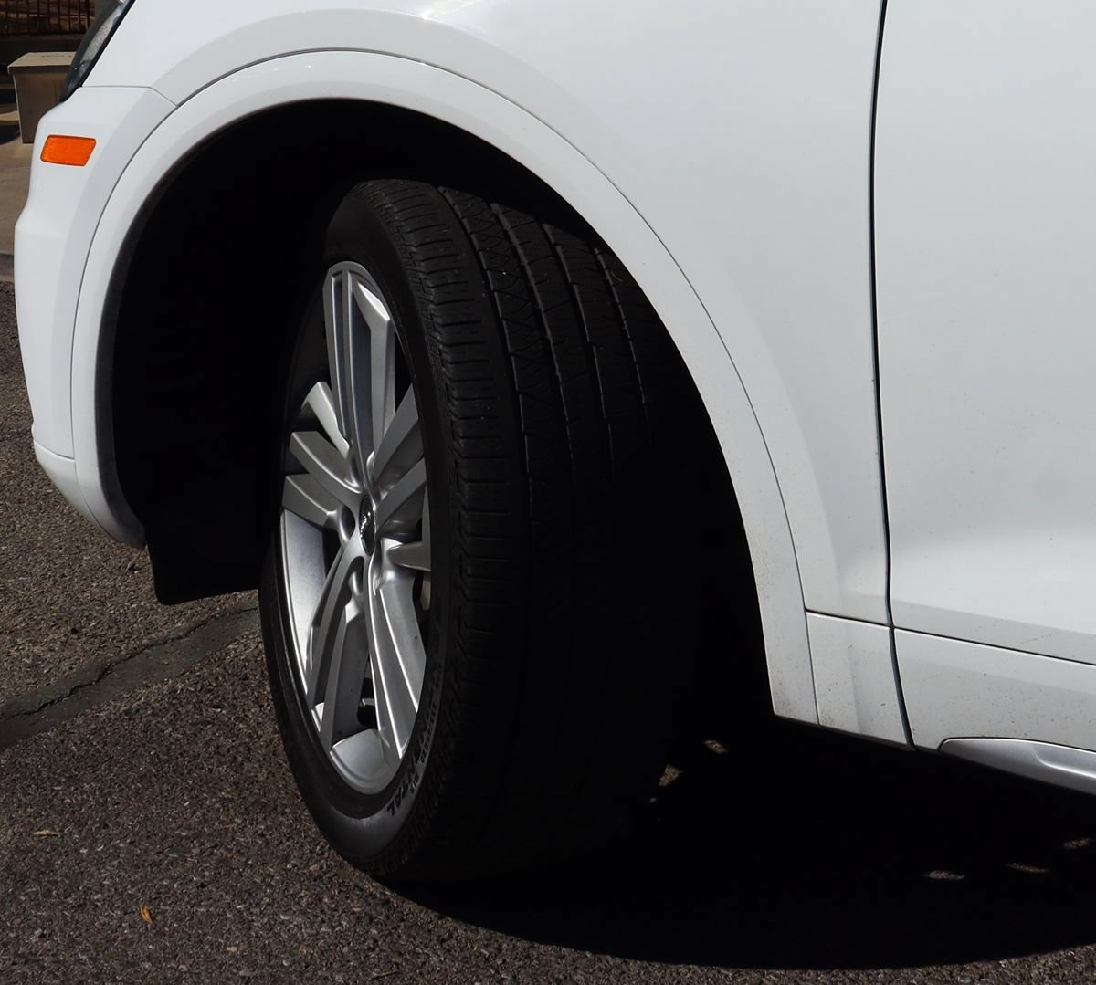 Used 2019 Audi Q5 2.0T Premium Plus w/ Premium Plus Package AWD/4WD image 6