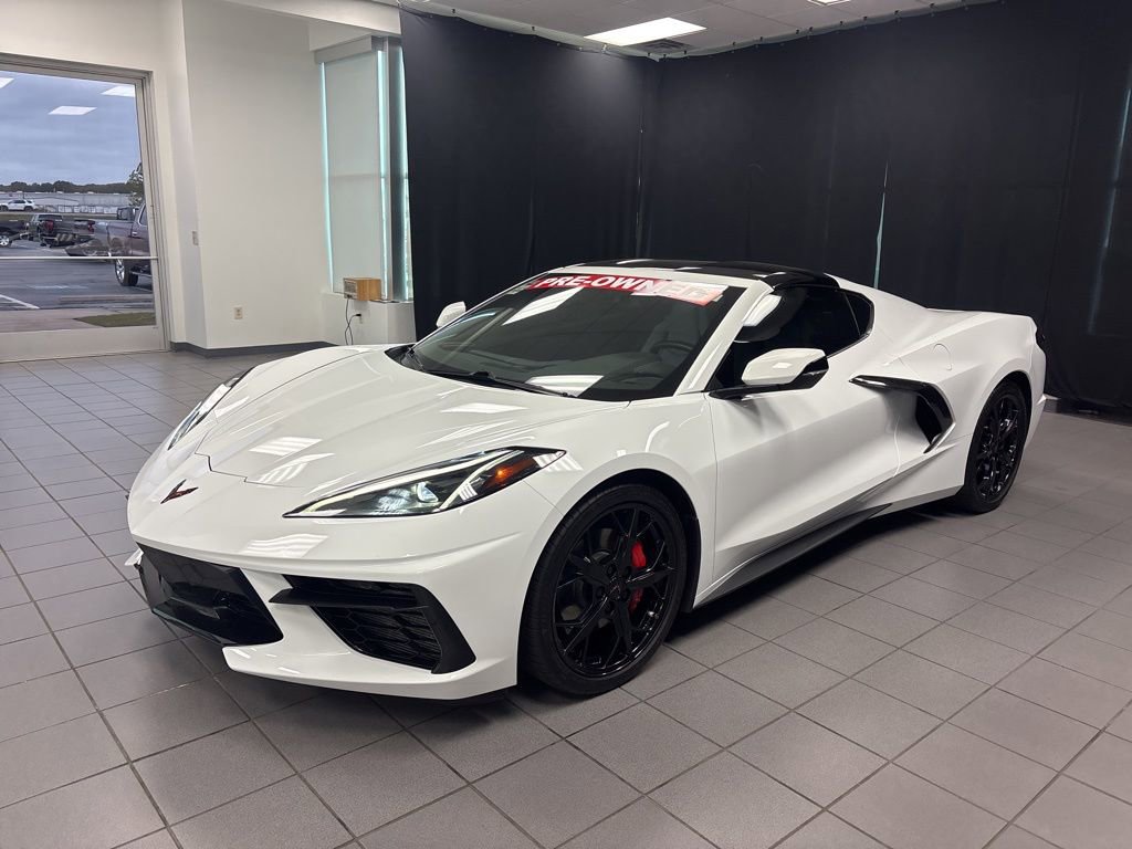 Used 2022 Chevrolet Corvette Stingray Coupe w/ 1LT RWD image 9